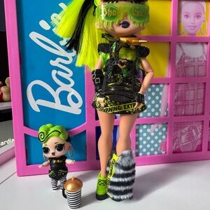 O.M.G DOLL lol surprise lil sister and big sister